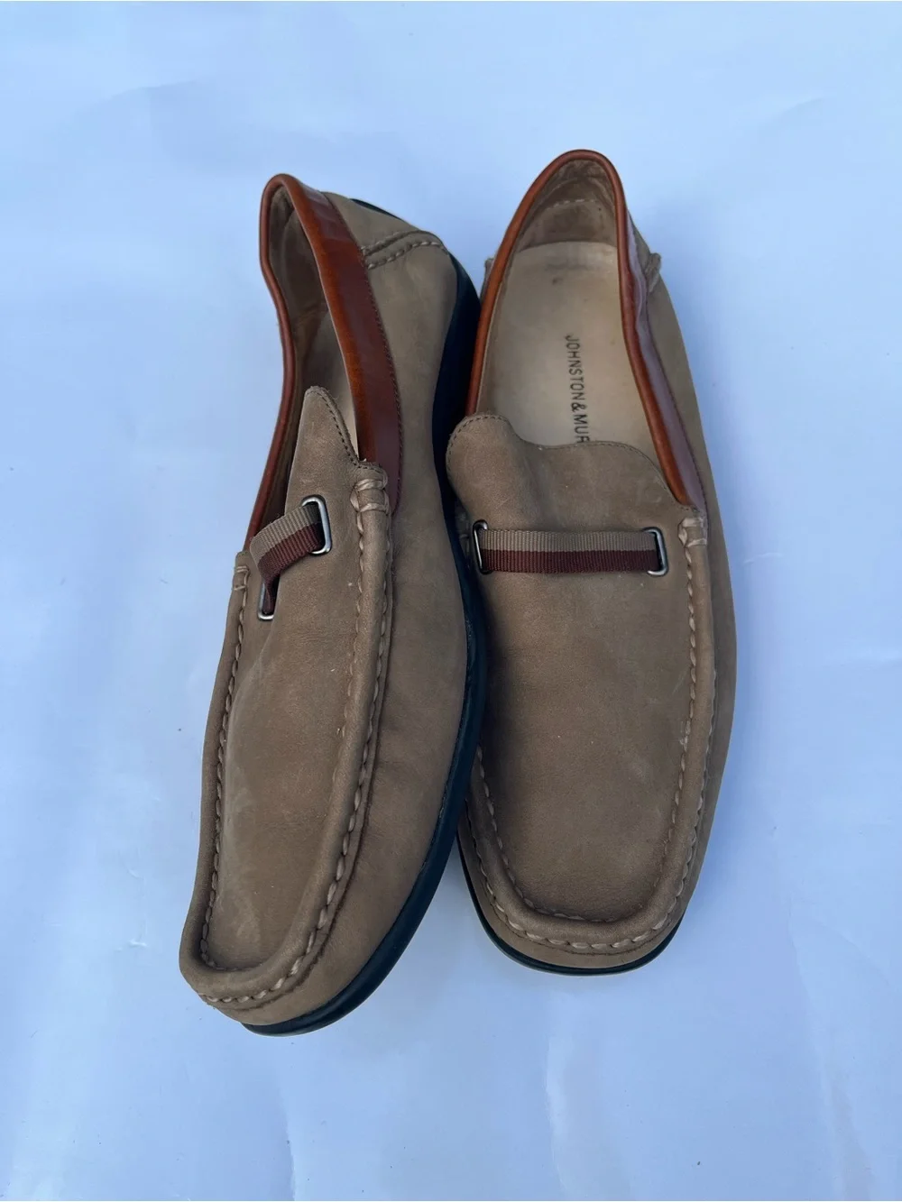 Johnston & Murphy Taupe Suede Slip-On Loafers Brown Trim Metal Bit Size 8.5